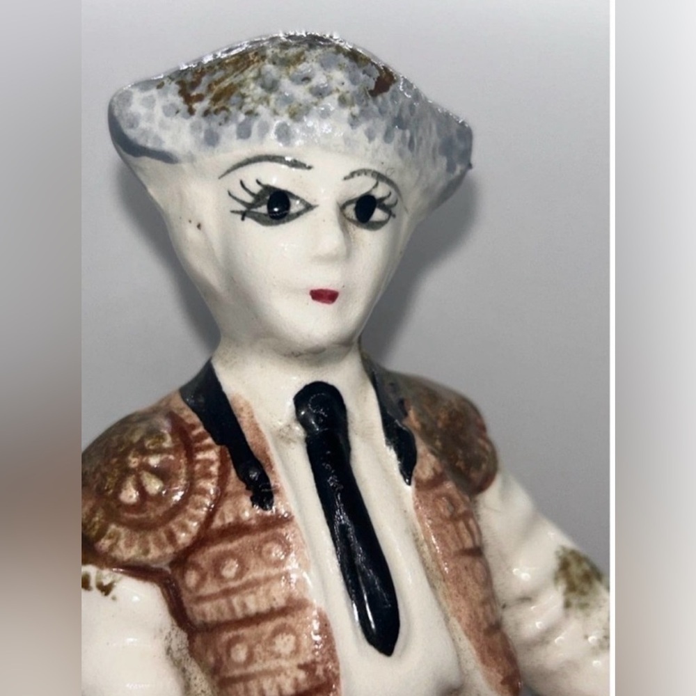 Vintage Mid Century Modern Matador Bullfighter Ceramic Figurine - Picture 2 of 9